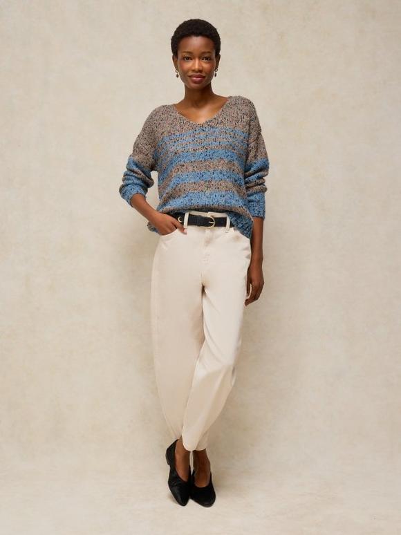 TEXTURE STRIPE V NECK JUMPER