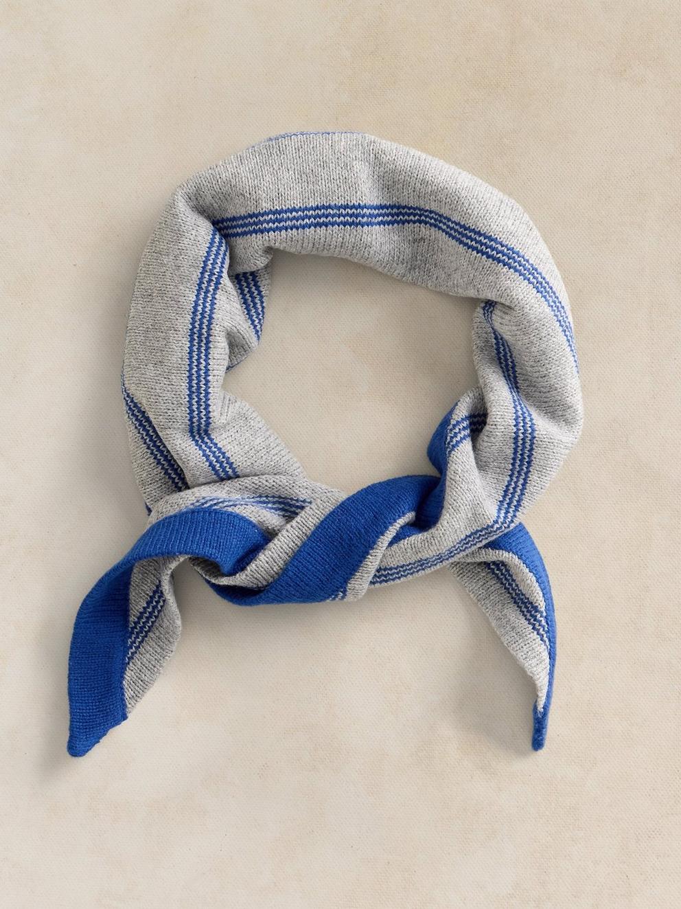 EVE TRIANGLE SCARF