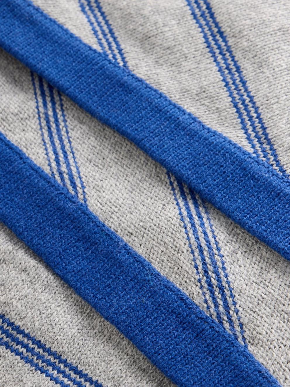 EVE TRIANGLE SCARF