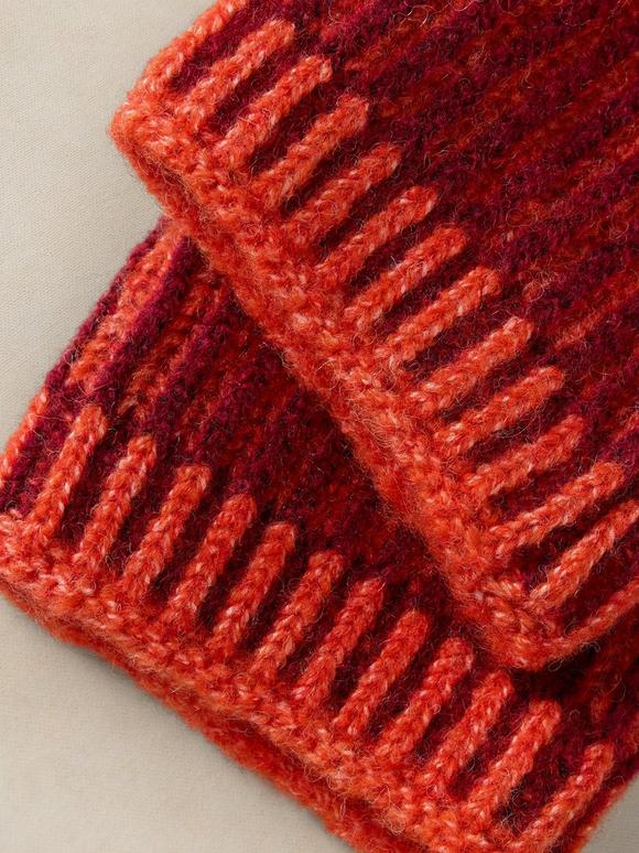 TWO TONE RIBBED HAND WARMER