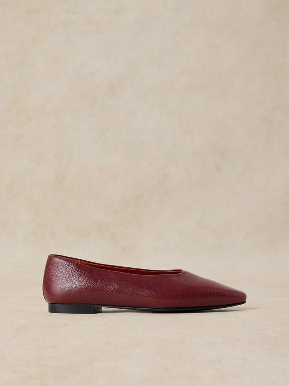 POINTED BALLERINA