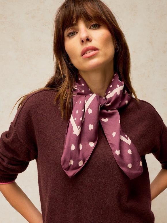 MILLIE SQUARE SCARF