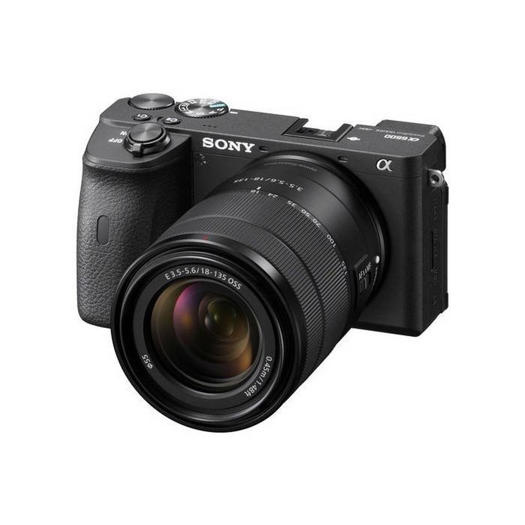 كاميرا سوني ألفا ديجيتال A6600 من دون مرآه مع عدسة 18-135 ملم
