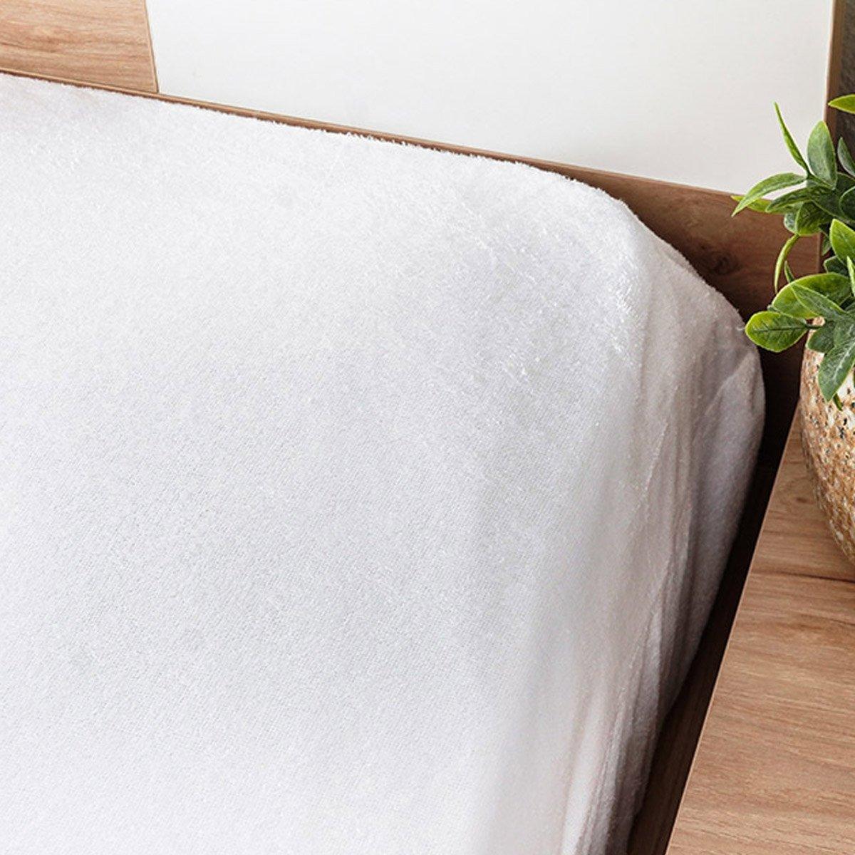 

Waterproof mattress protector 90 x 200 cm