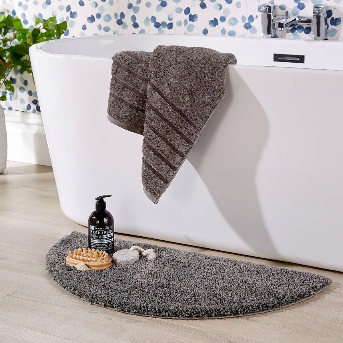 

Kingsley bath mat semi circle graphite 80 cm