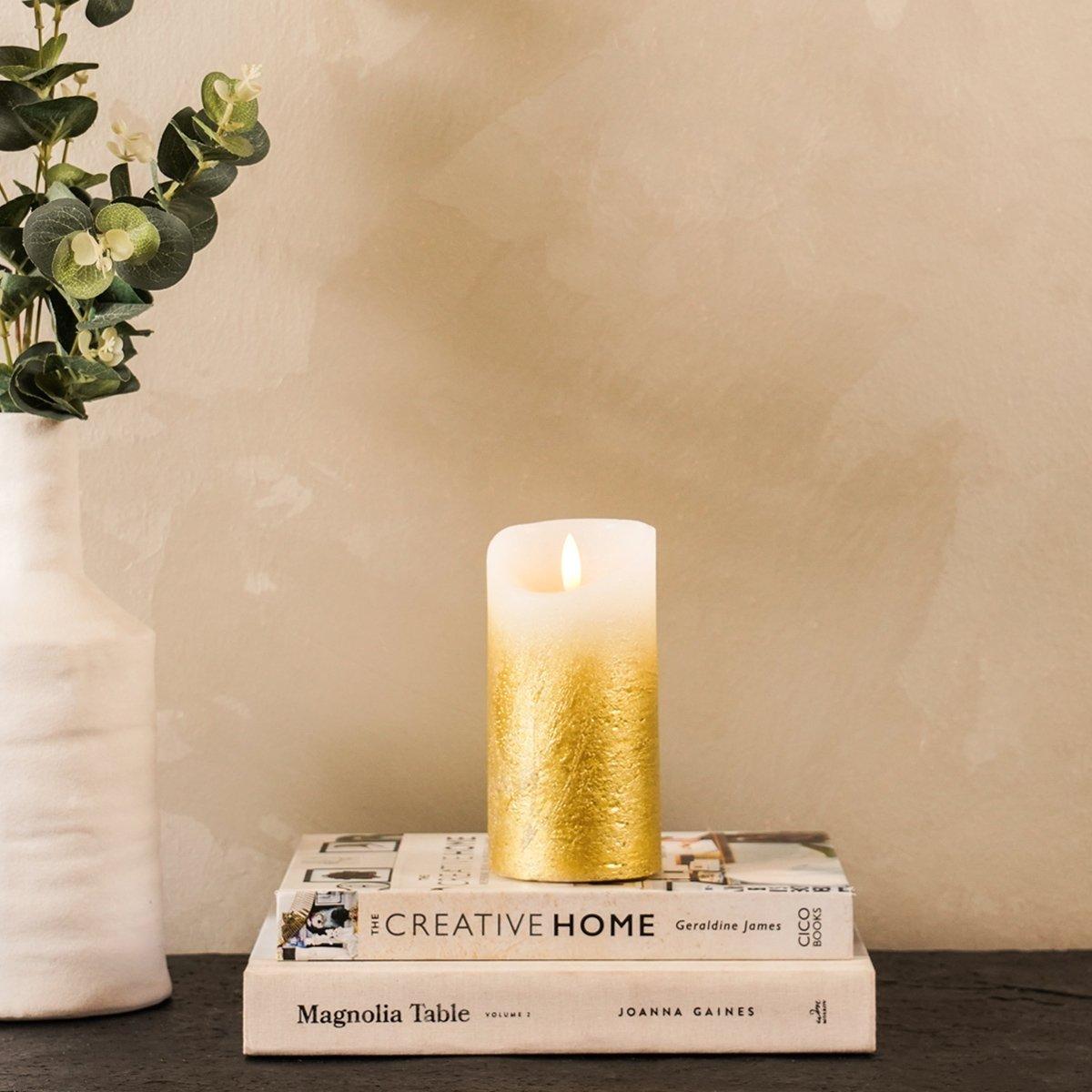 

Sparkly gold led candle 7. 5x15 cm