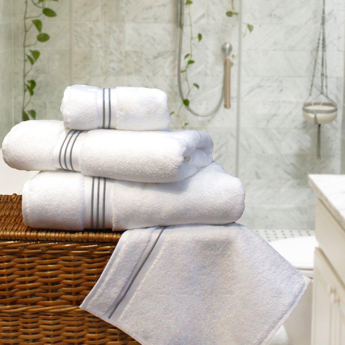 

Spencer bath towel white 70x140 cm