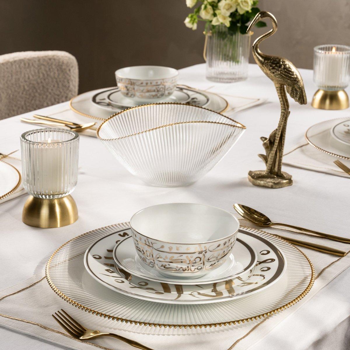 

Nasik dinner set 18pcs gold