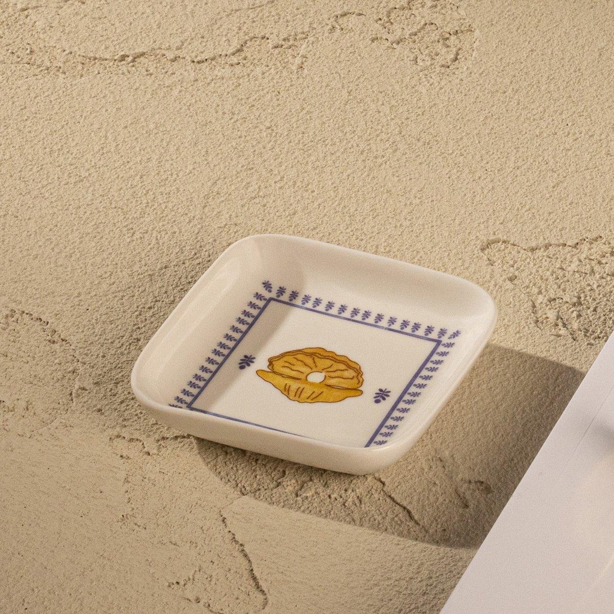 

Alheirat tong plate blue 8. 5x8. 5x1. 8 cm