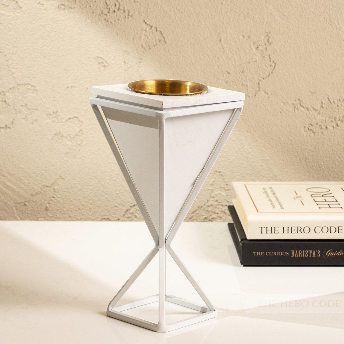 

Dmond mubkhar white d:8 h:16 cm