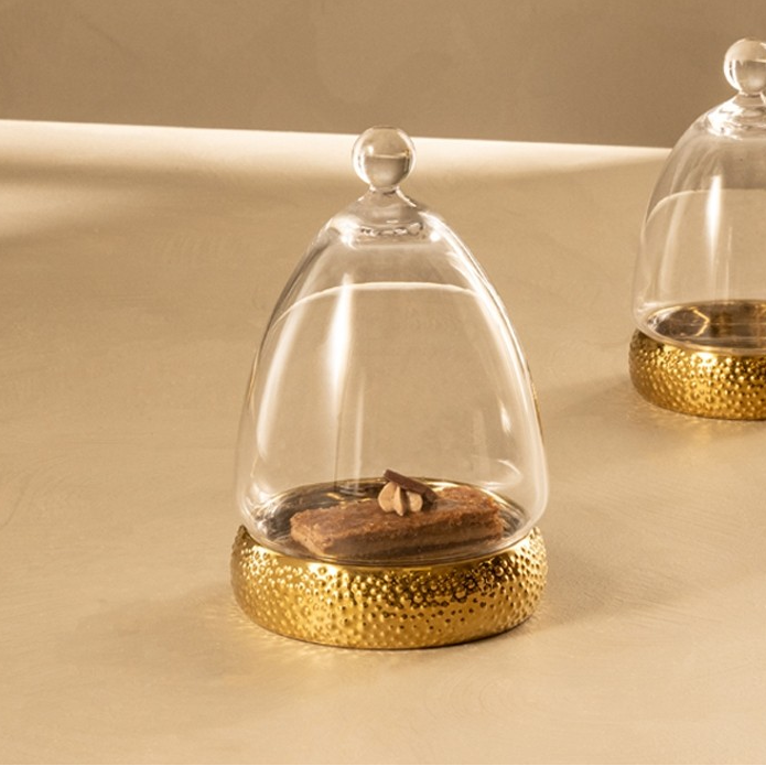 

Cone dome glass gold dia:11. 5 h:17 cm