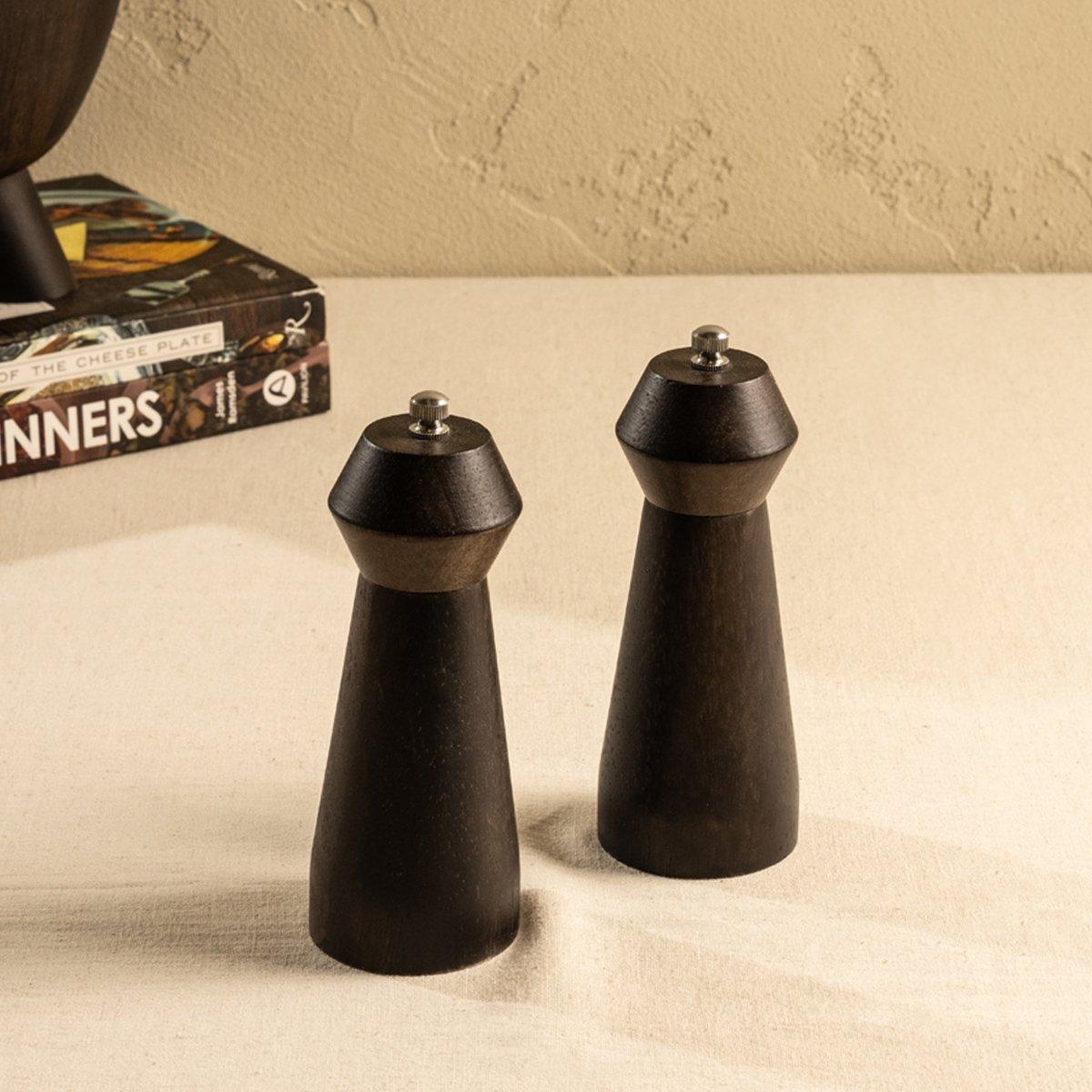 

Ruby wood salt mill black 6x15 cm