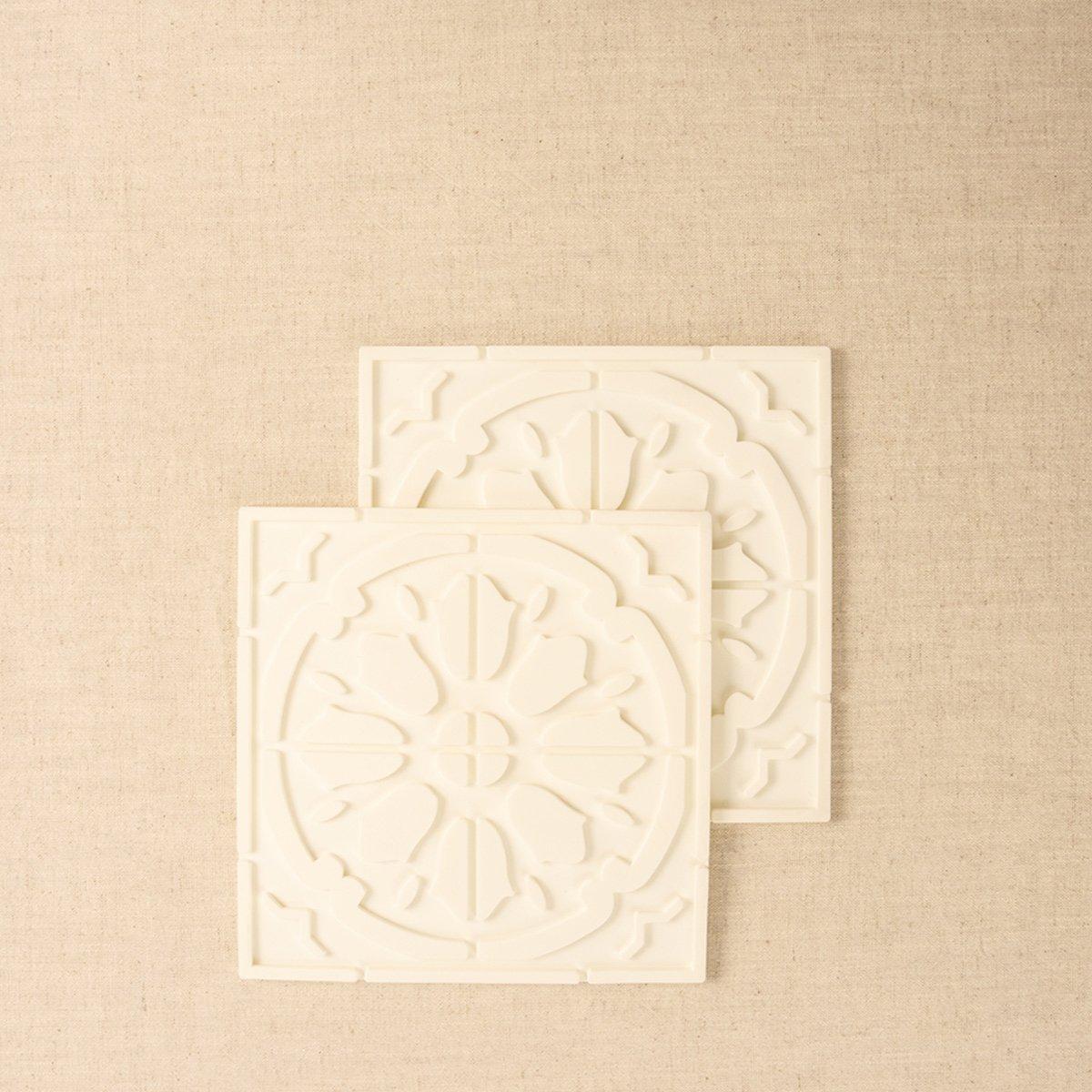 

Italian garden silicon trivet white 18x18 cm