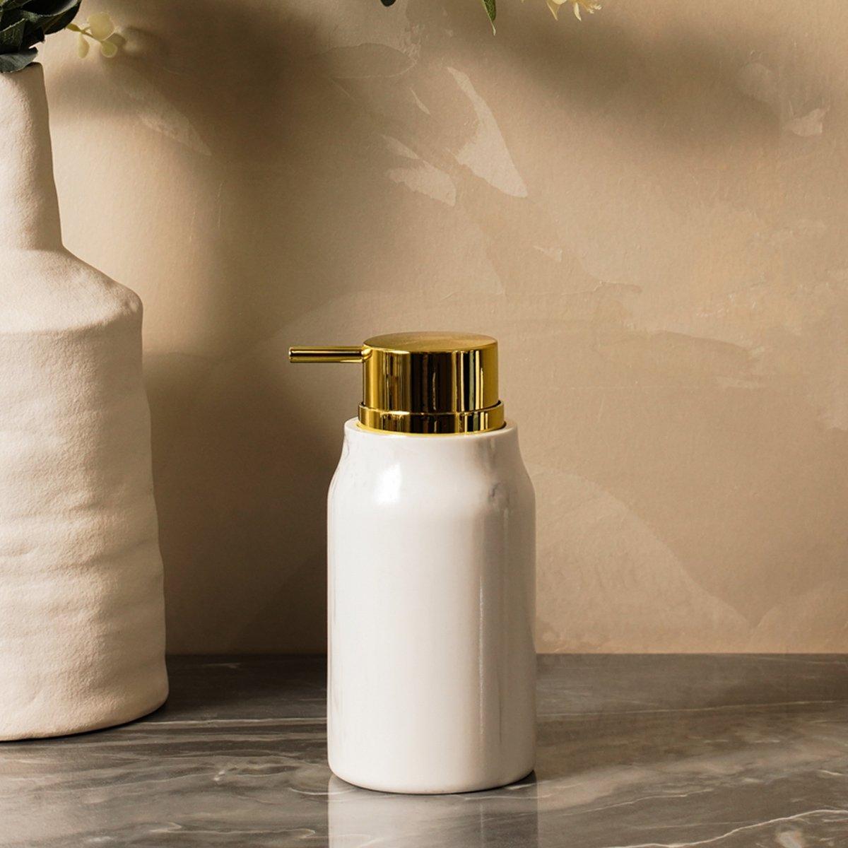 

Blanc liquid dispenser white