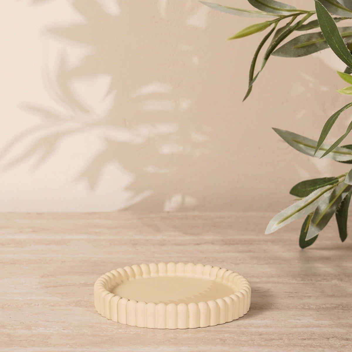

Fleur soap dish cream
