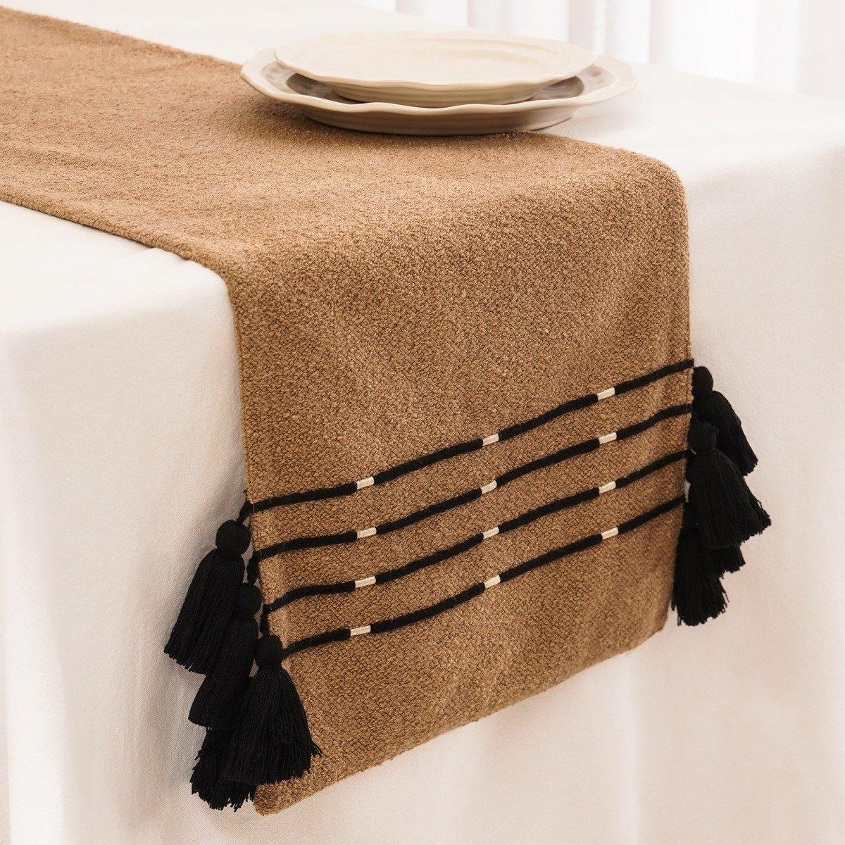 

Tassel table runner brown 33x150 cm
