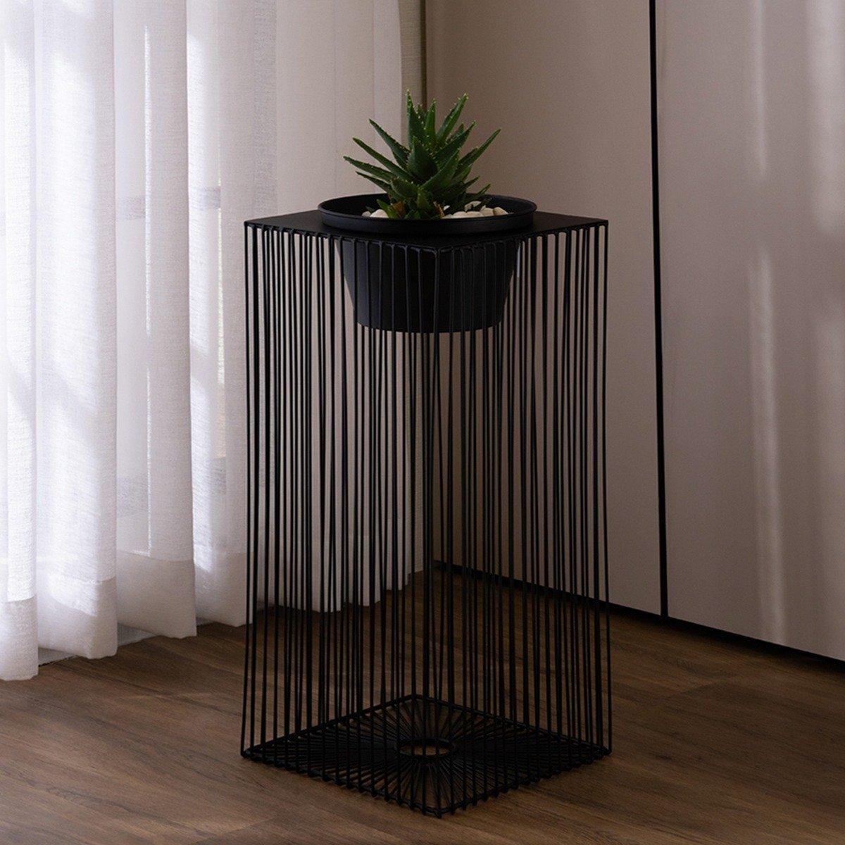 

Stell planter black 29. 5x29. 5x68. 5 cm