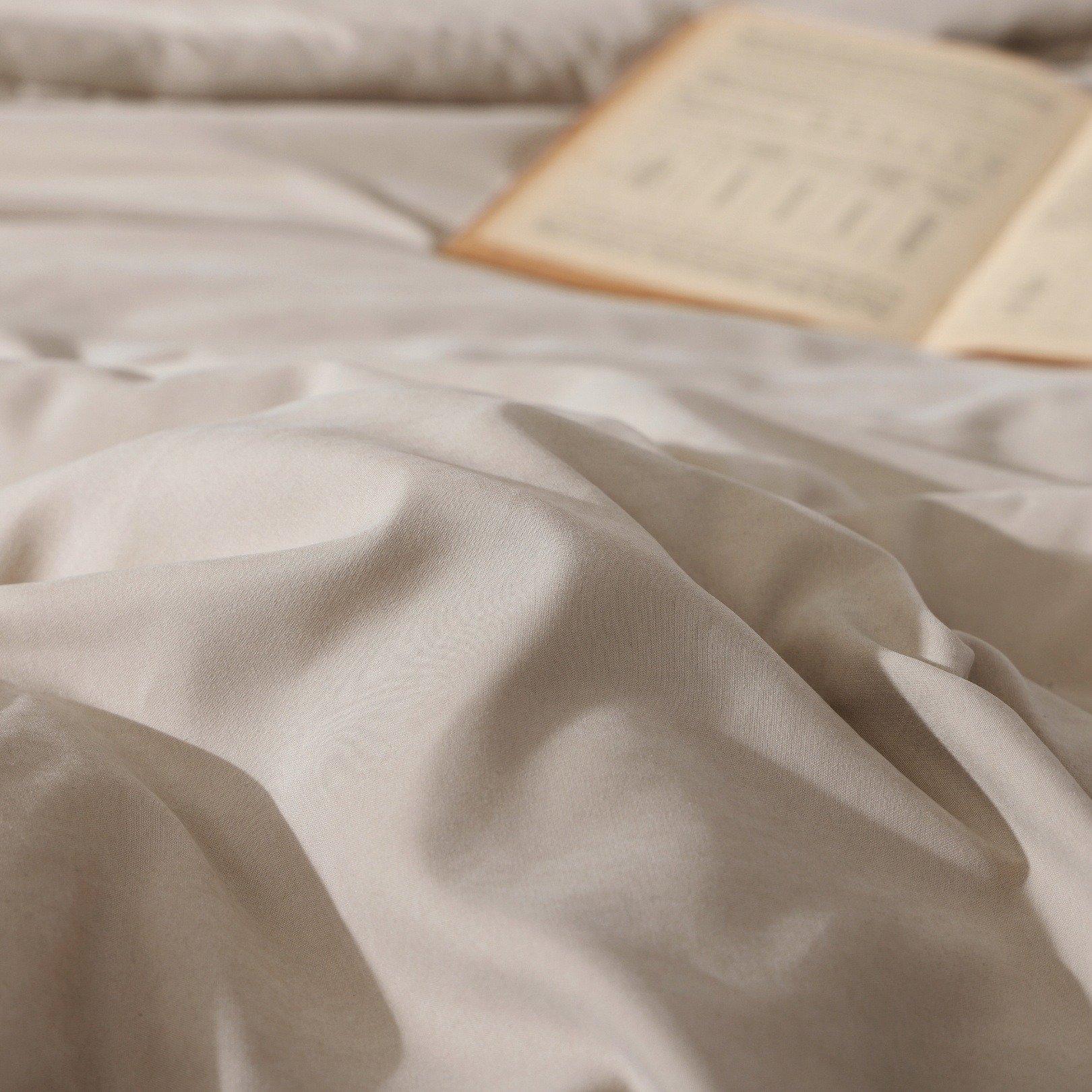 

Hello 5pcs bed in a bag comforter set beige 220x240 cm