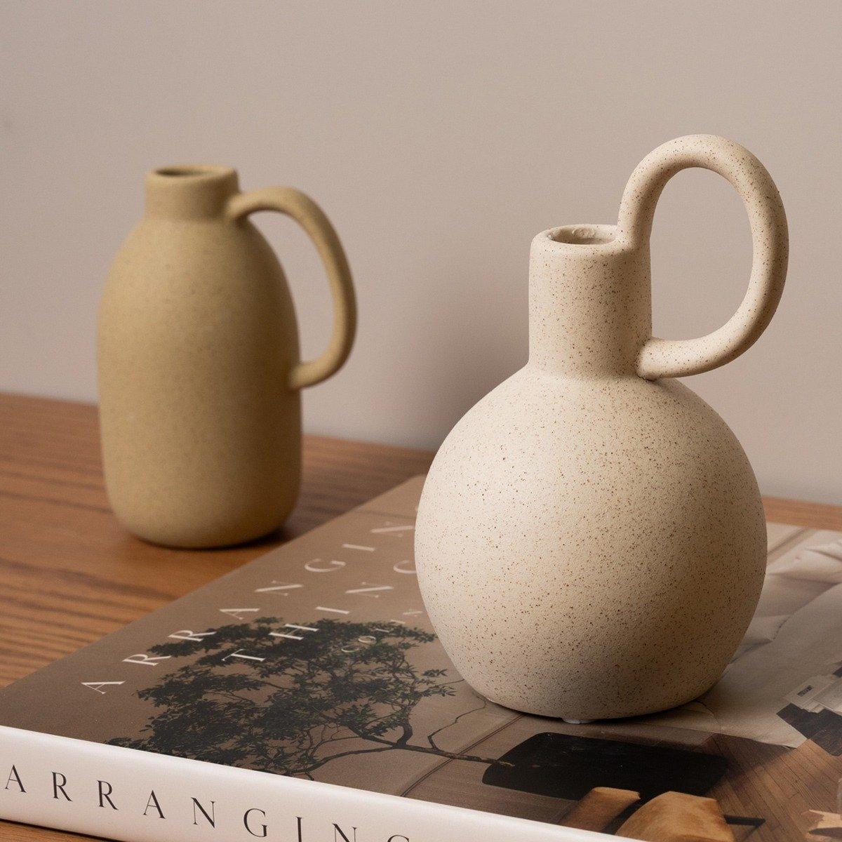 

Brunch vase yellow 8. 5x6. 5x12. 2 cm