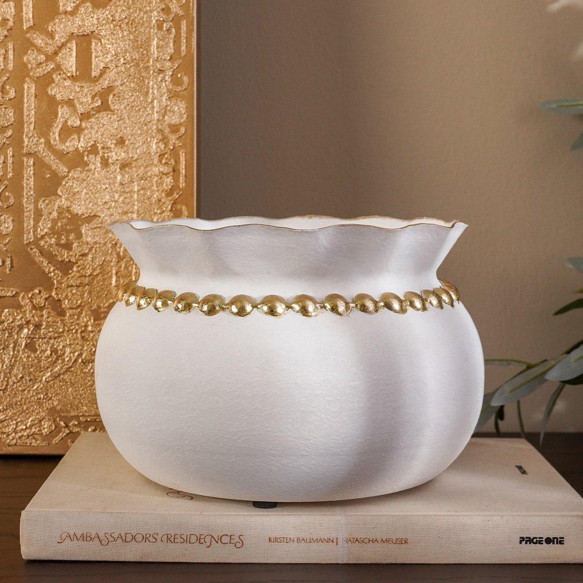 

Vows metal vase white 26x16. 5 cm