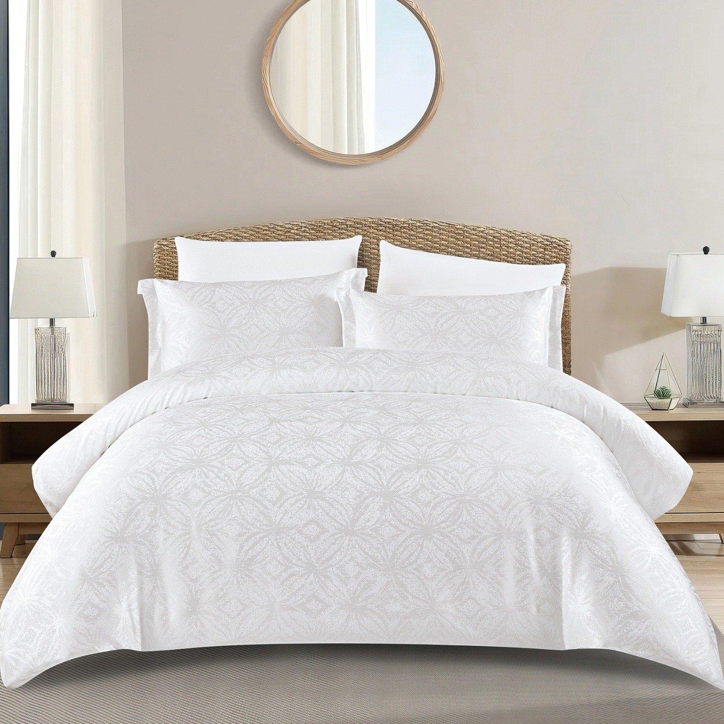 

Cloe 5pcs luxury jacquard comforter set white 240x260 cm