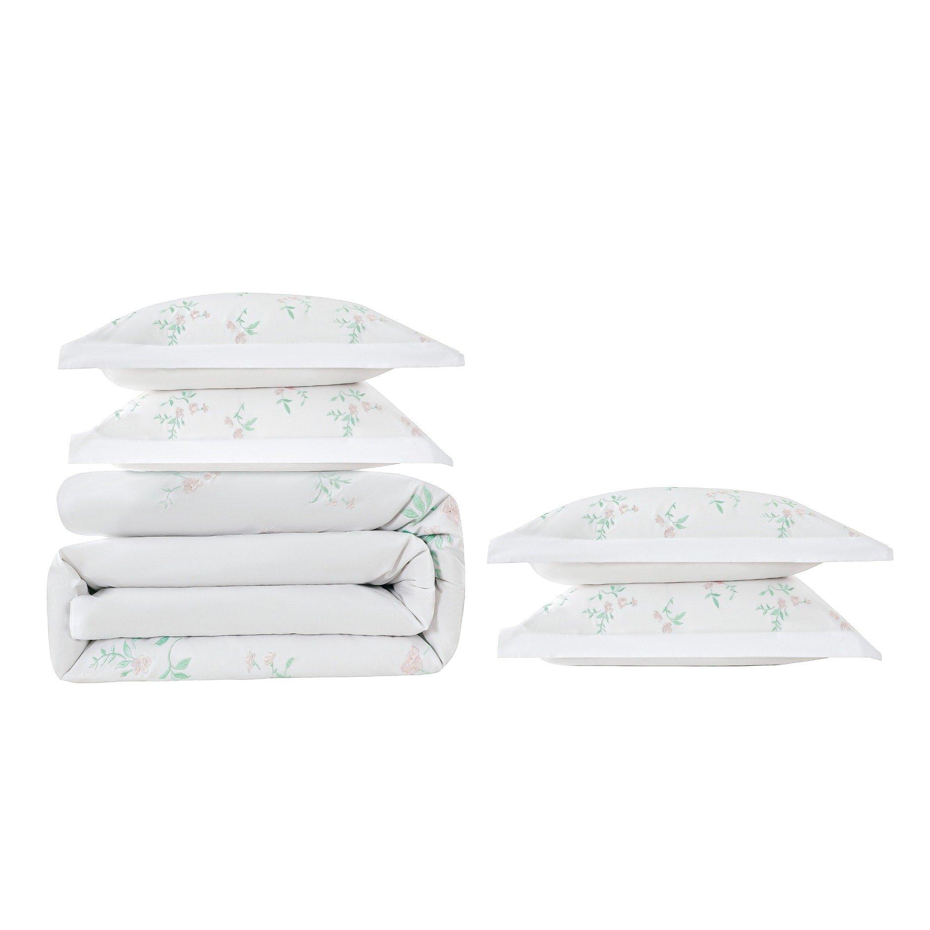 

Eli 8pcs embroidered comforter set champagne 260x270 cm