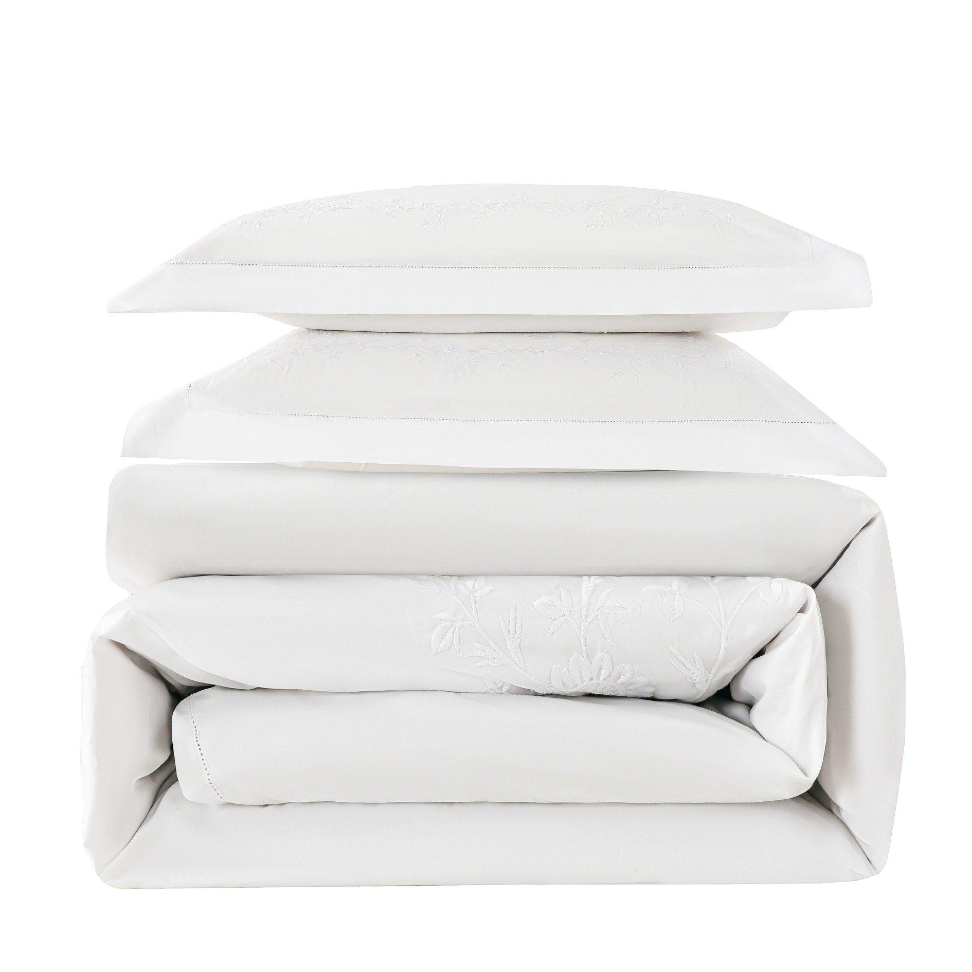 

Leela 5pcs embroidered duvet cover set white 240x260 cm