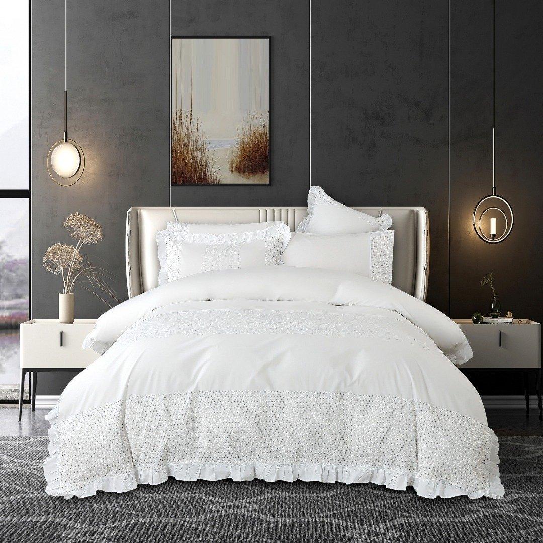 

Zeez 5pcs embroidered duvet cover set white 240x260 cm