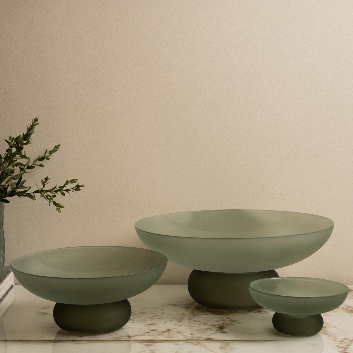 

Blasen glass footed bowl green 16x16x8 cm