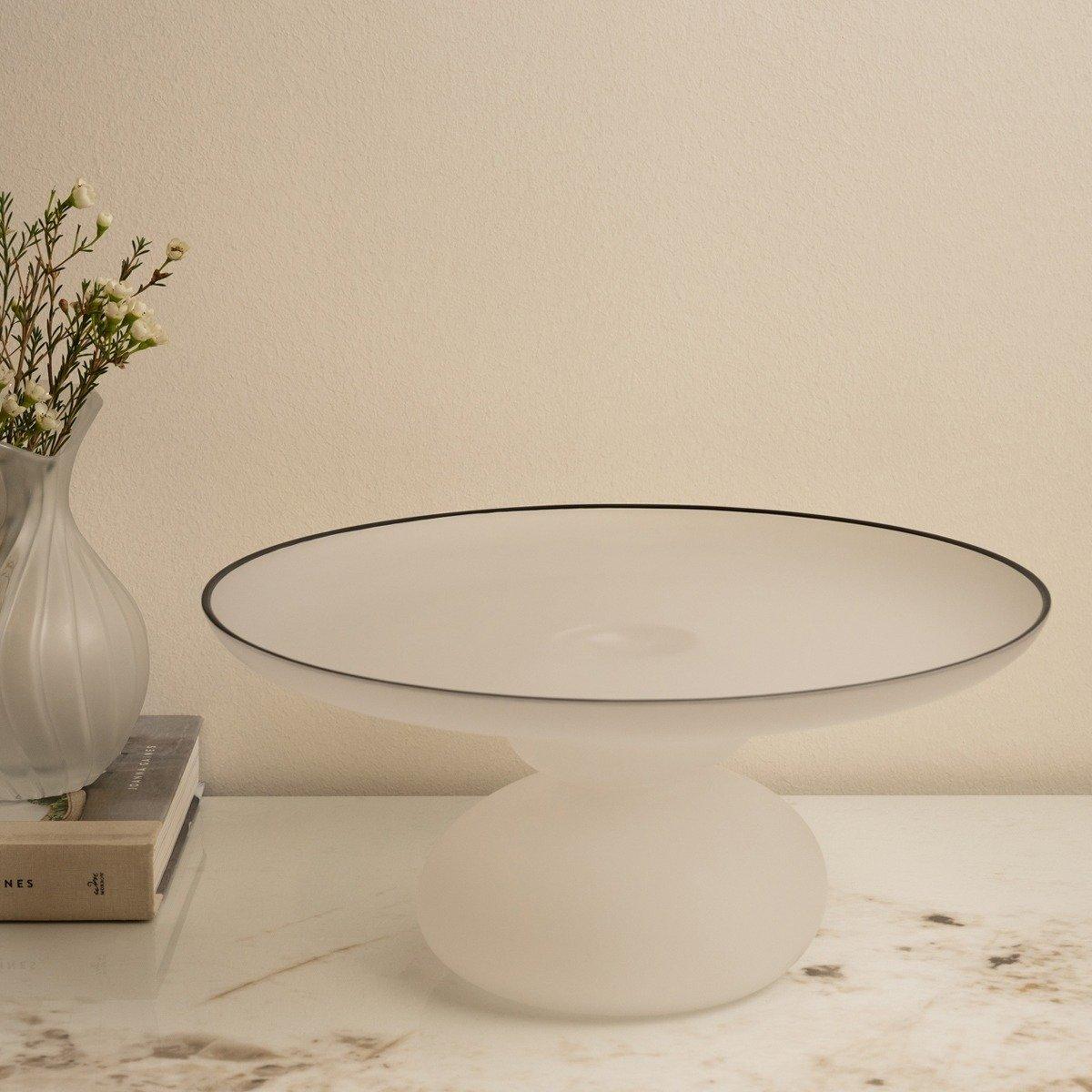 

Blasen footed plate white d:35 x h:16 cm