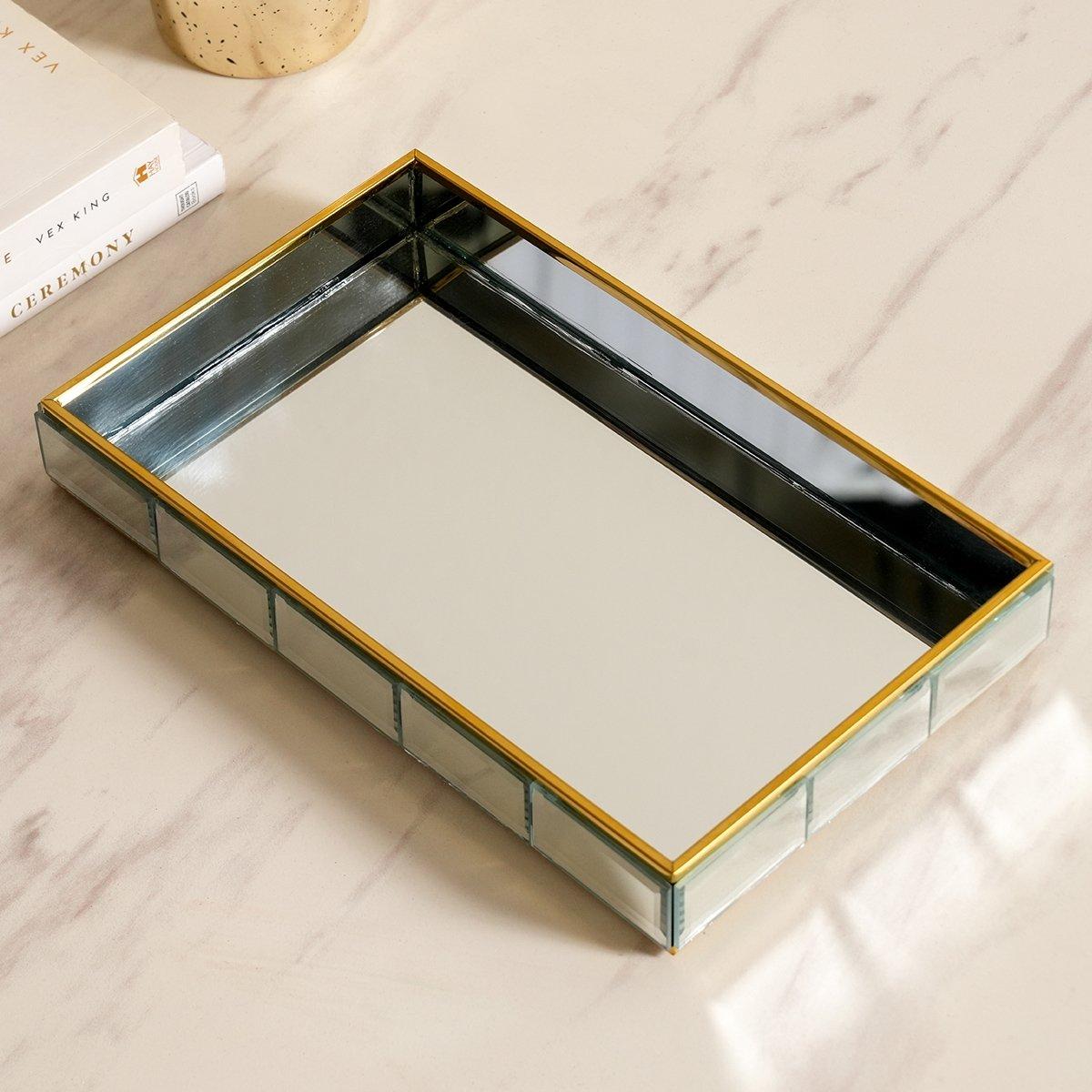 

Meerah glass tray gold 25x15x3. 5 cm