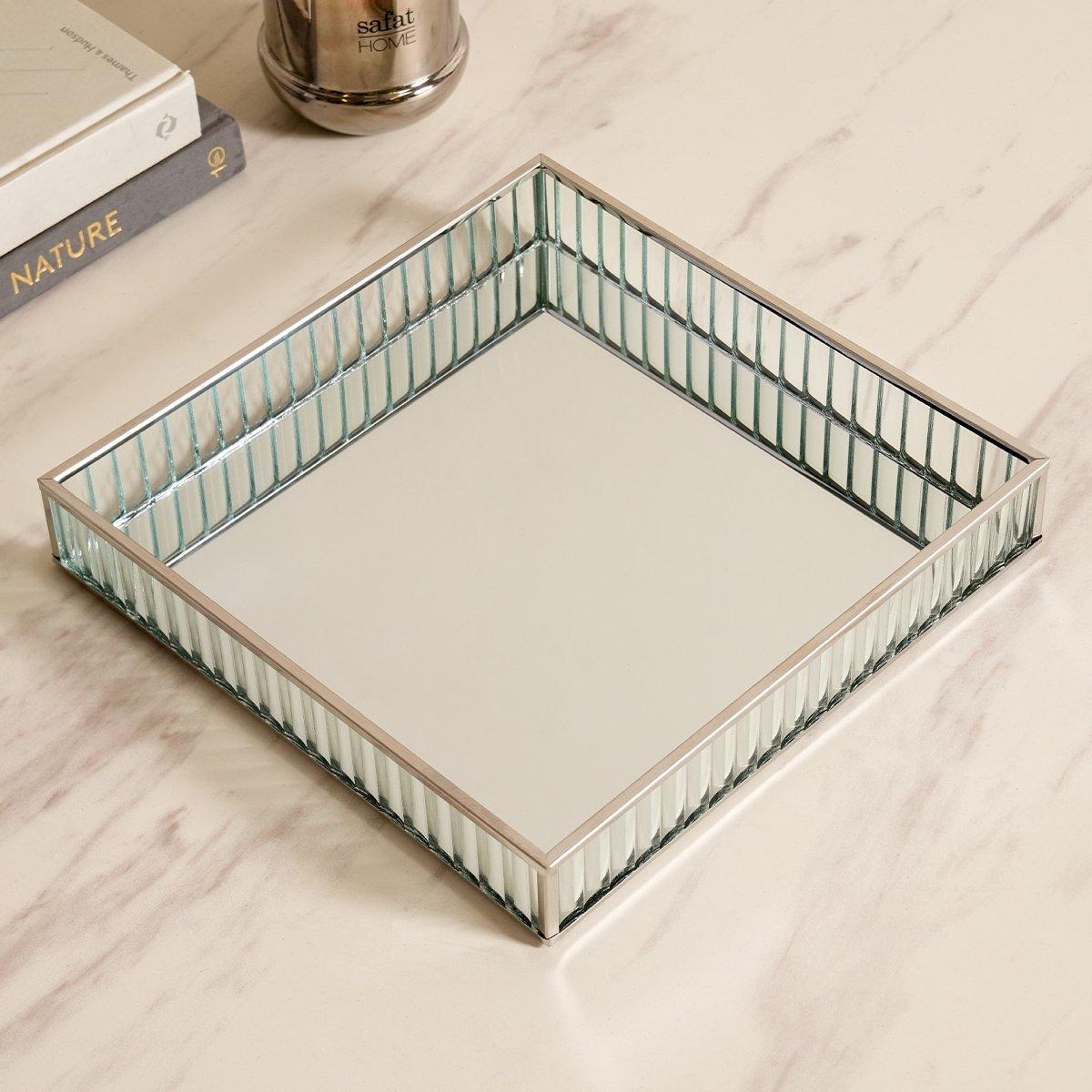 

Alira glass tray silver 25x25x4. 5 cm