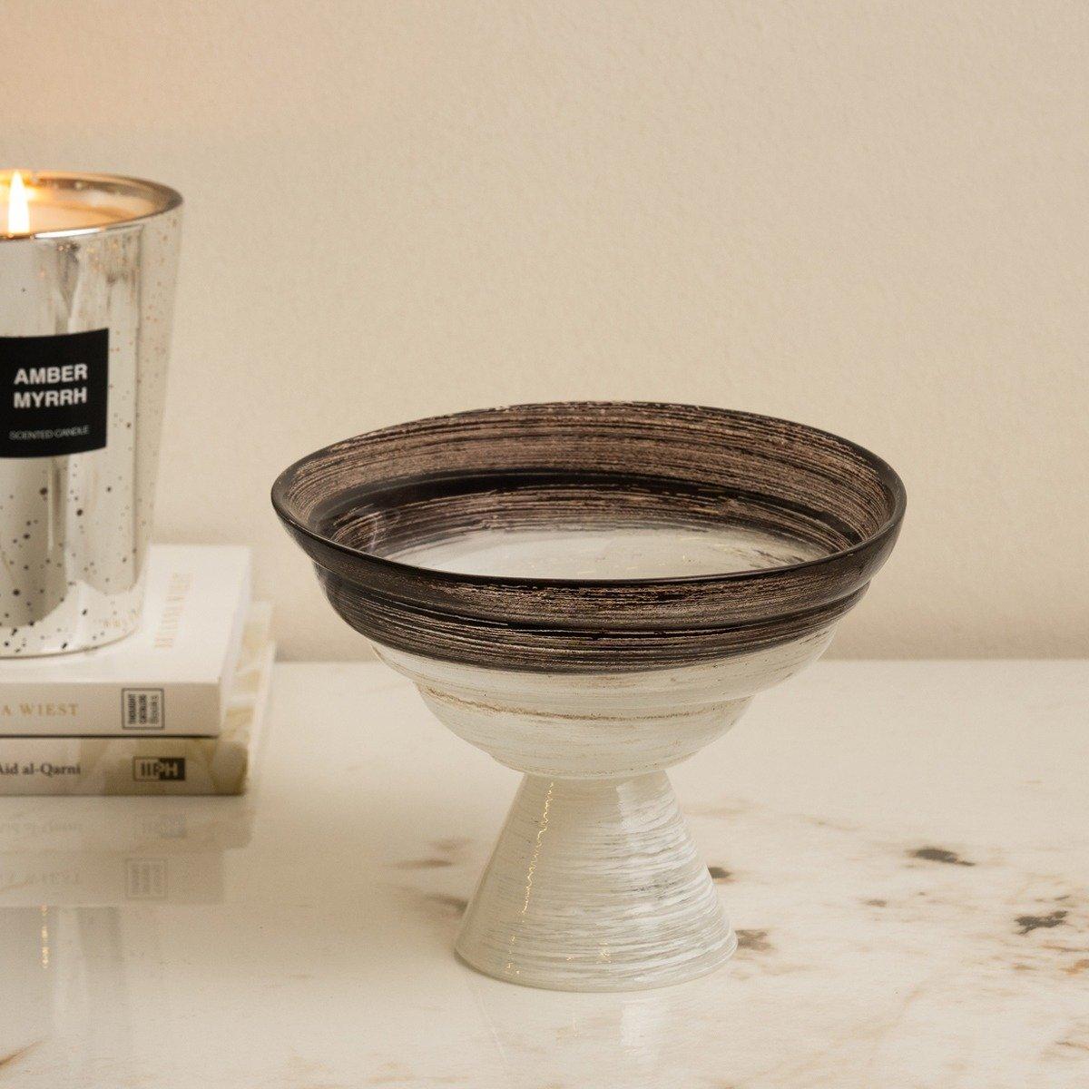 

Atlas glass footed bowl brown d:15 x h:11. 5 cm