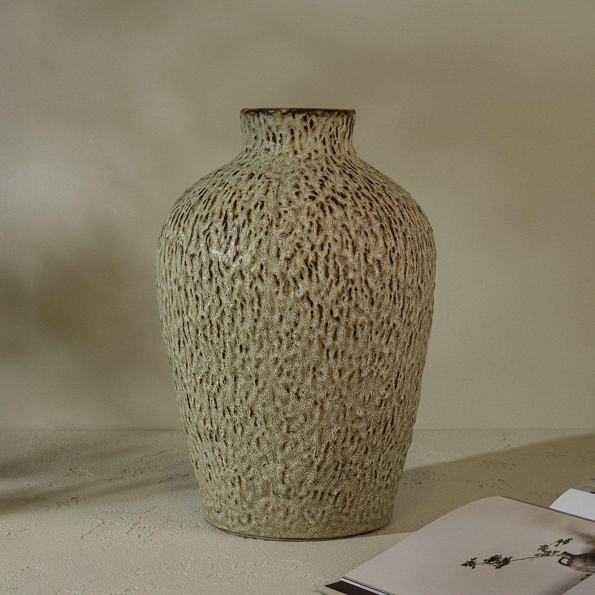 

Petra vase brown 25x25x37. 2 cm