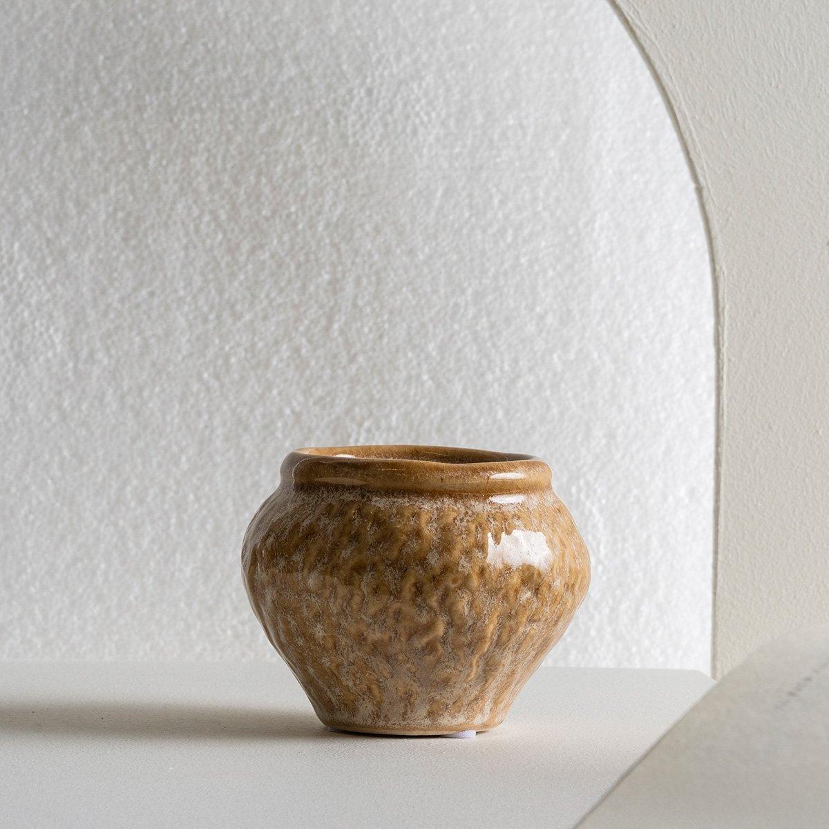 

Zerra vase beige 9. 1x9. 1x7. 2 cm