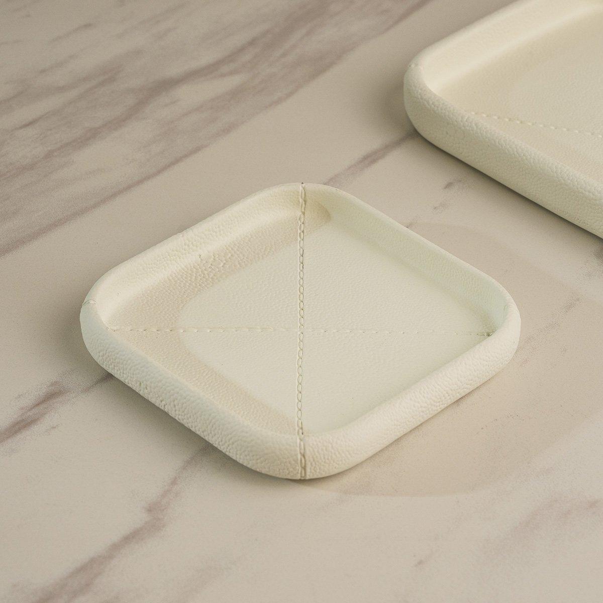 

Silky small plate white 11. 7x1. 7x11. 7 cm