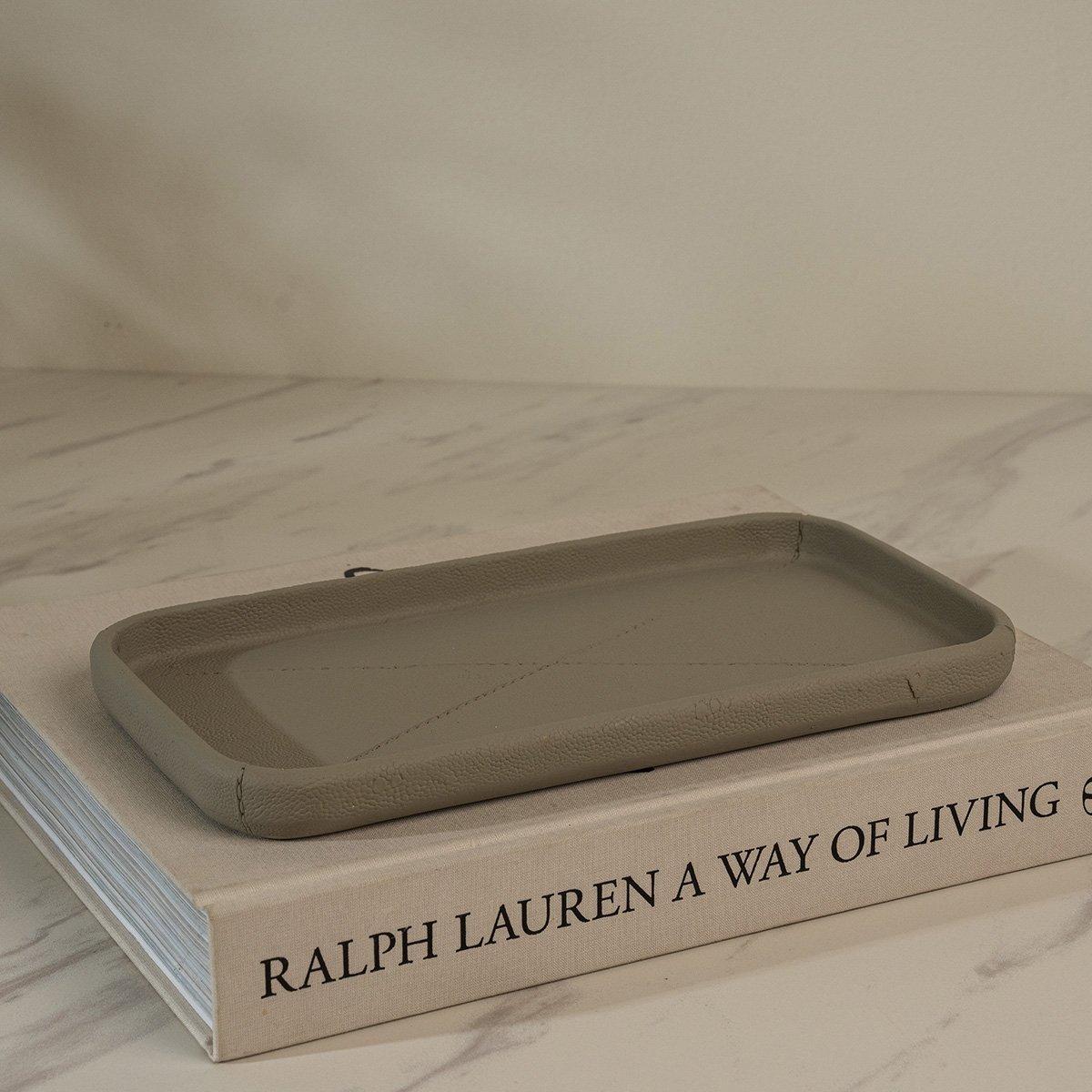 

Square tray brown 27x2x14 cm