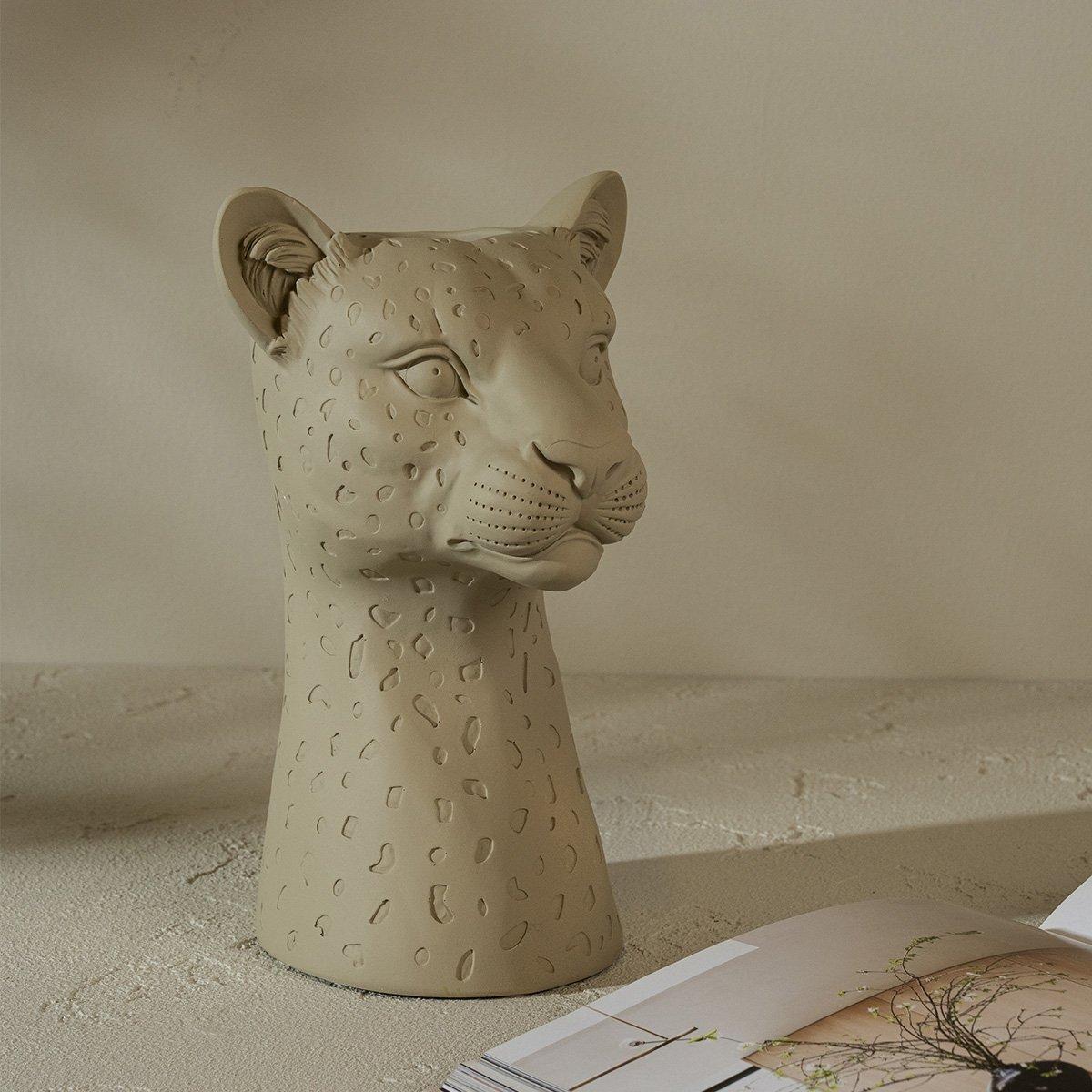 

Anime vase beige 17x15. 5x27 cm