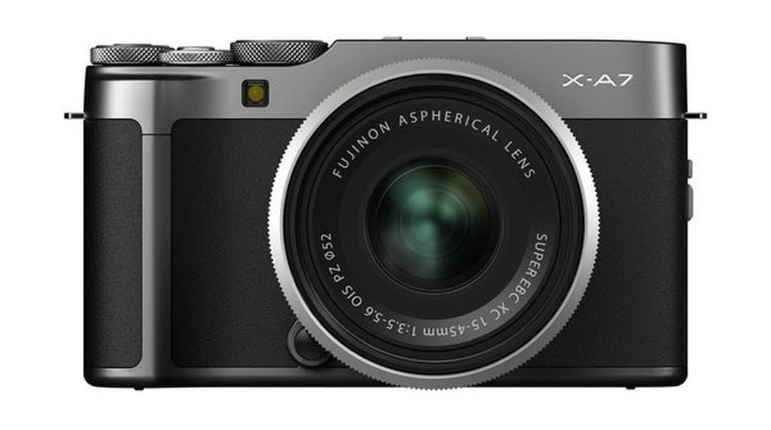 كاميرا فوجي فيلم X-A7 الرقمية بدون مرآة مع عدسة مقاس 15-45 ملم - فضي