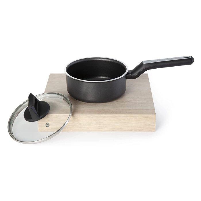 

Black+decker 16cm non-stick saucepan with glass lid (bxssp16bme)