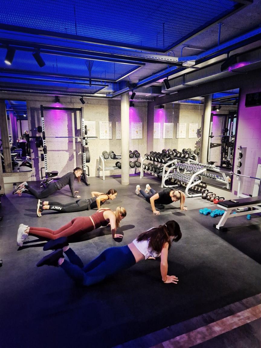 BODY WEIGHTS CIRCUITS