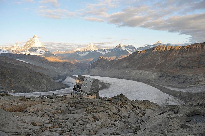 Trekking glaciaire vers la Monte Rosa Hütte (n° 37)