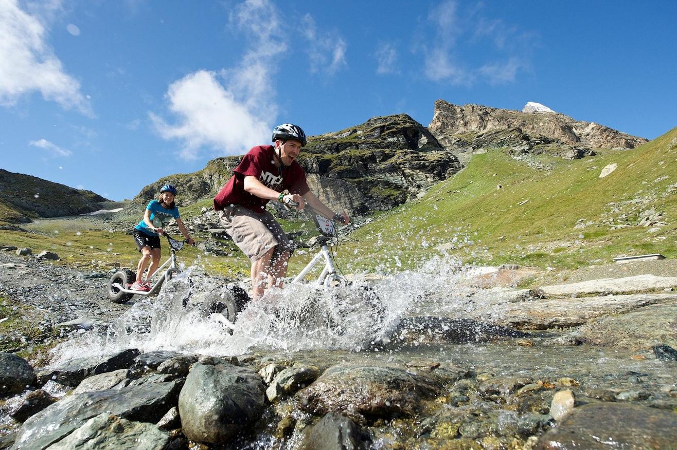 Dirtscooter auf Schwarzsee