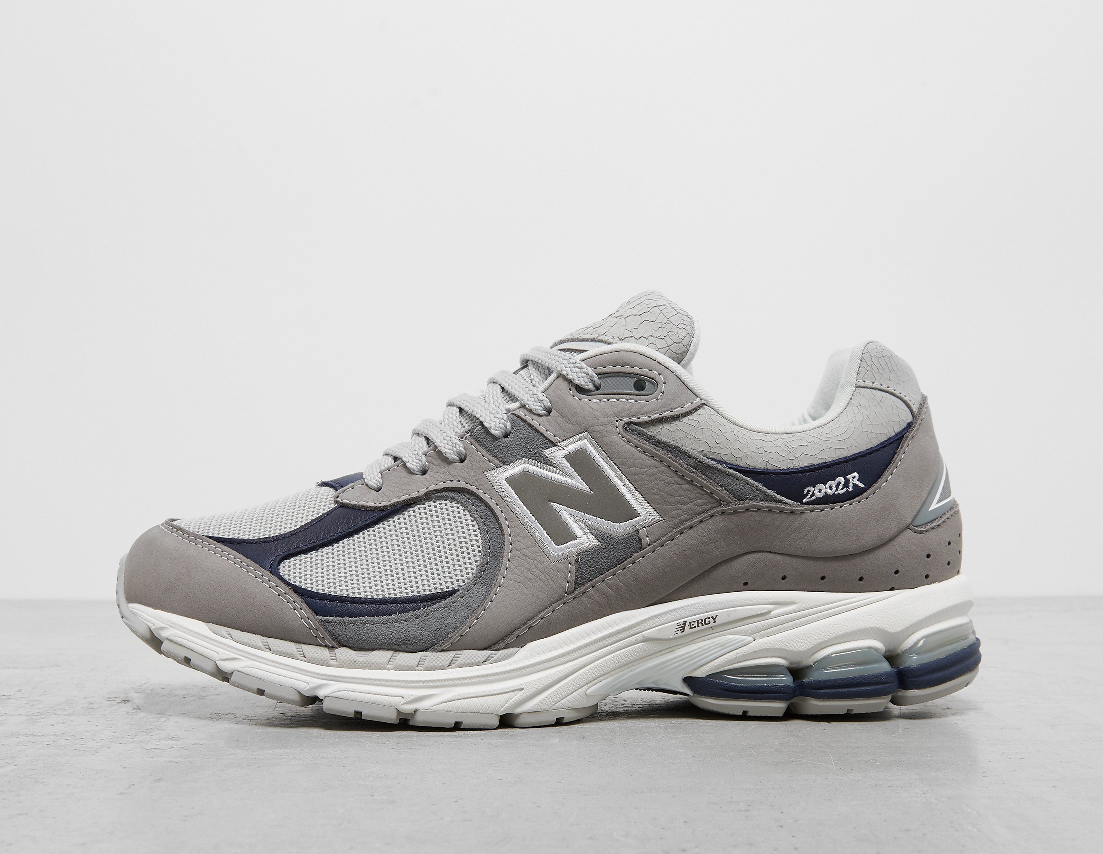 Men's New Balance x thisisneverthat 2002R - Grey, Grey