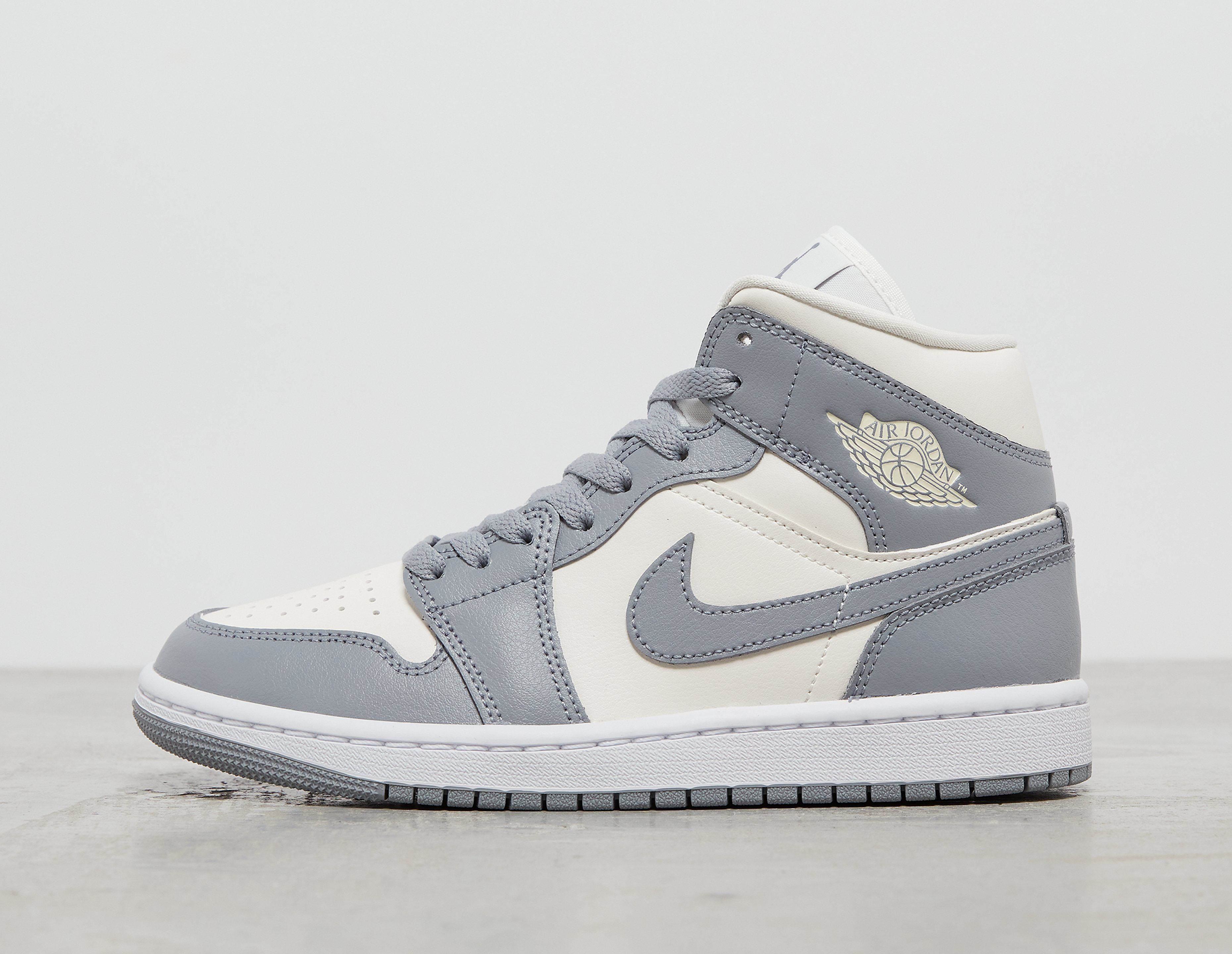 Jordan Air 1 Mid Women's - White, White