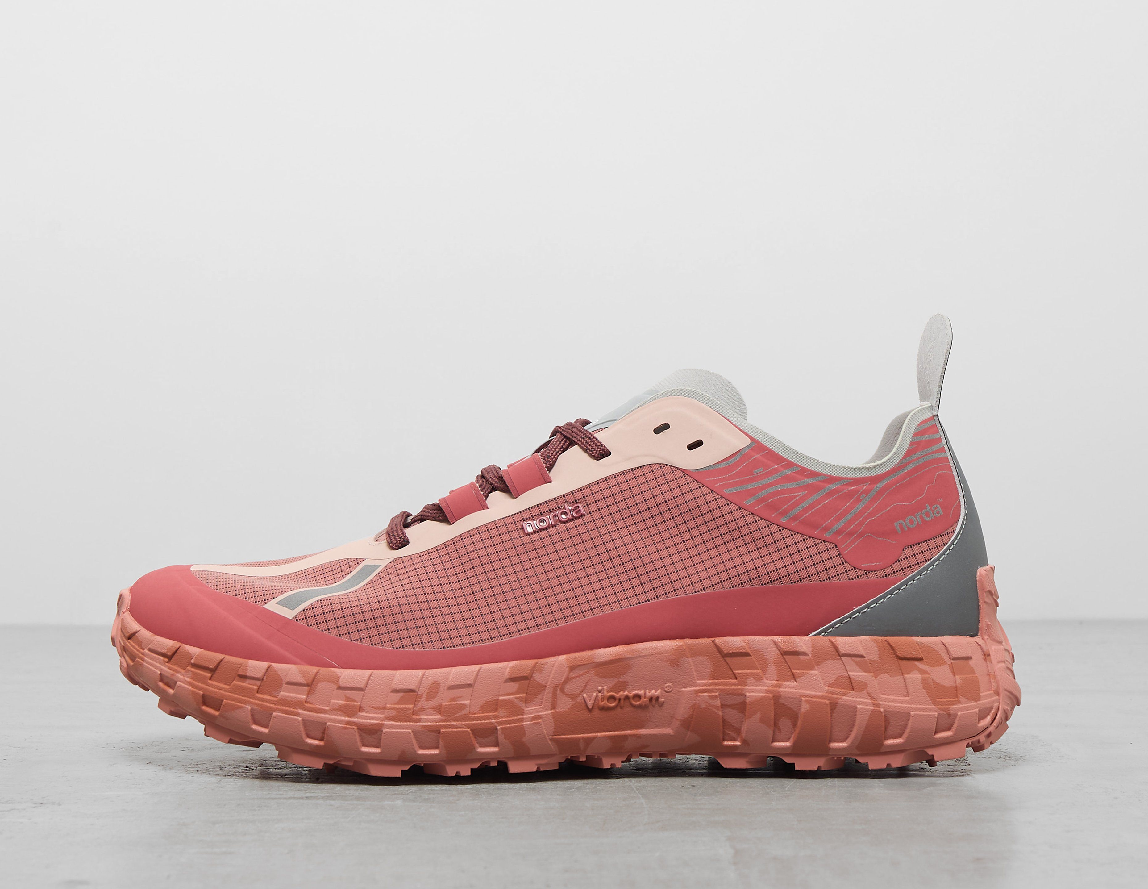 Norda 001 RZ, rood