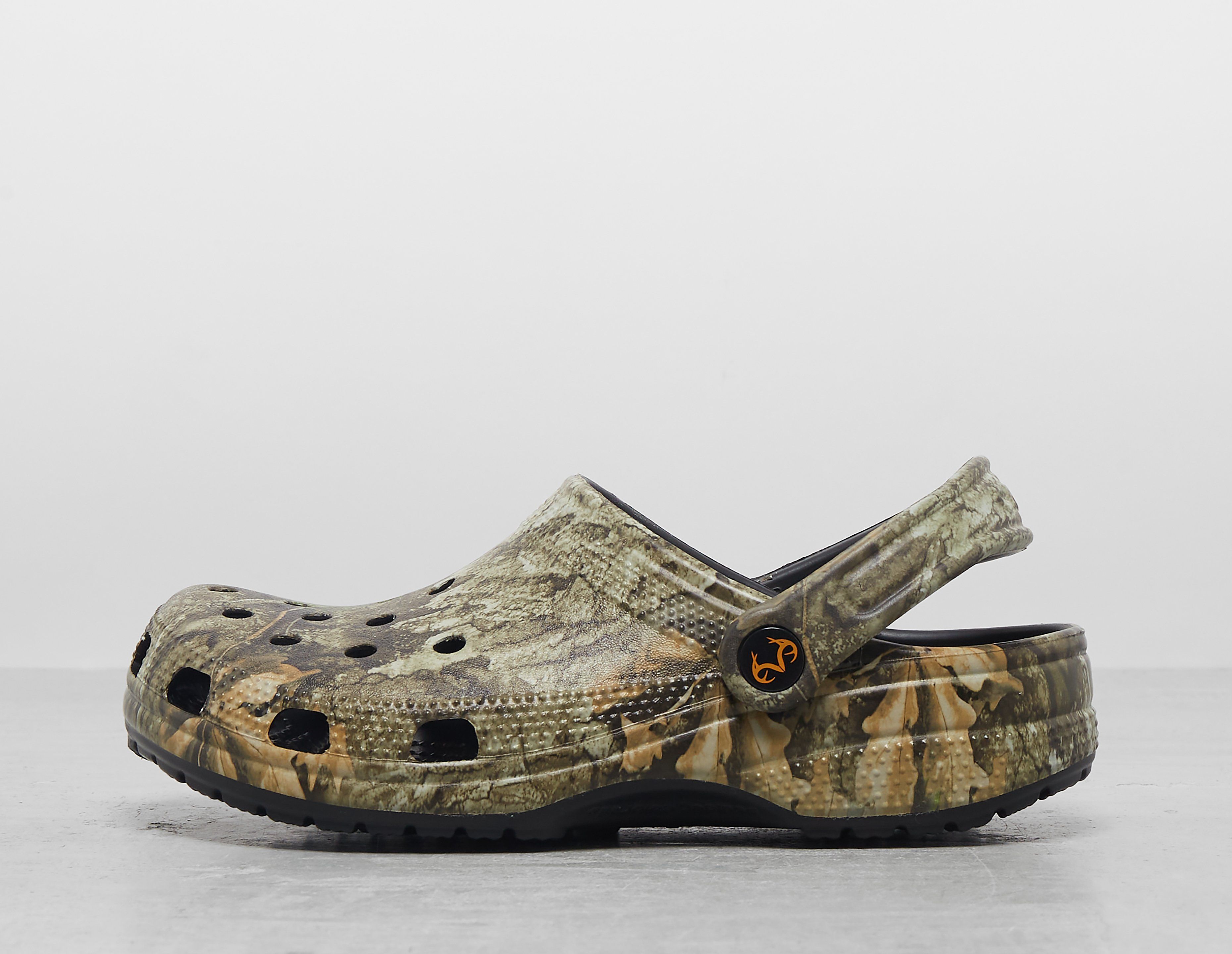 Crocs x Realtree APX Classic Clogs Women's, Brown