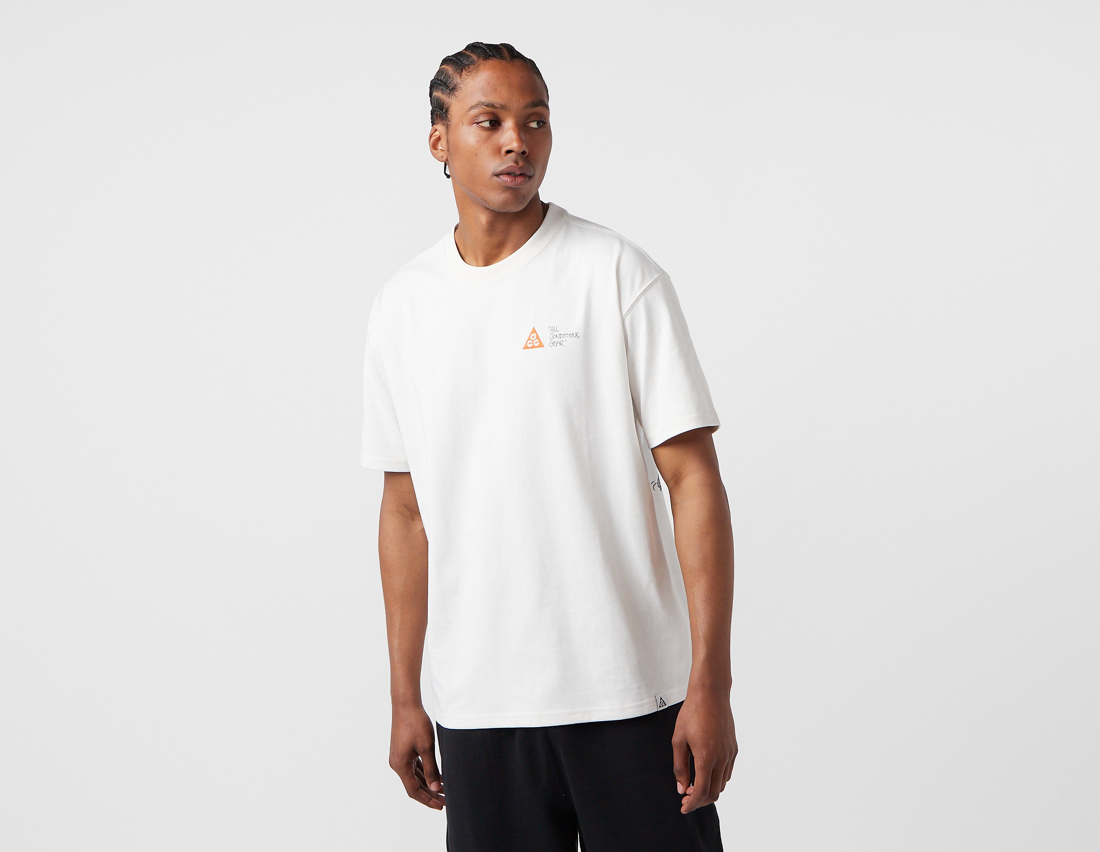 Nike   ACG Guide T-Shirt White in Size Medium, FootPatrol