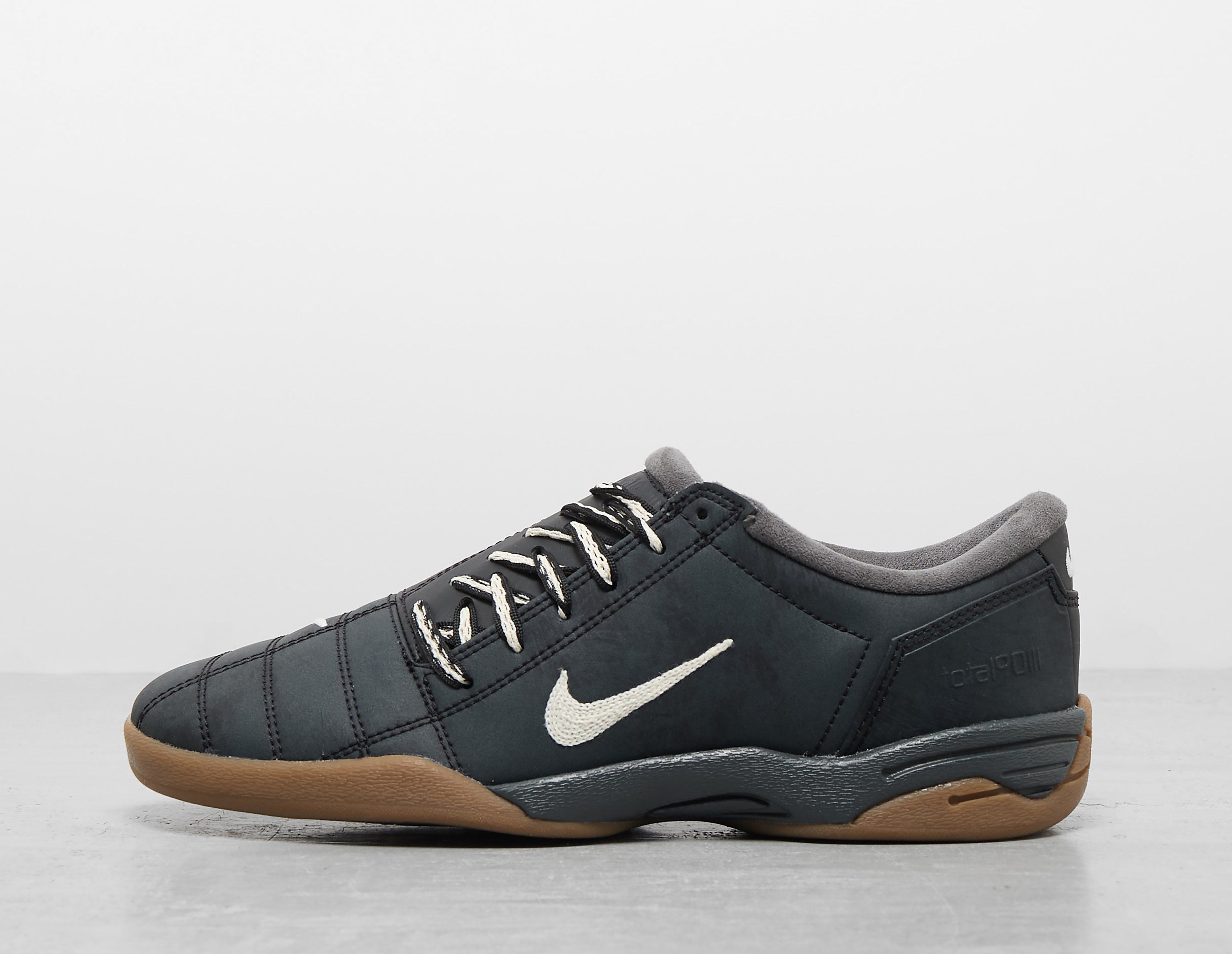 Nike Total 90 Women's, Black