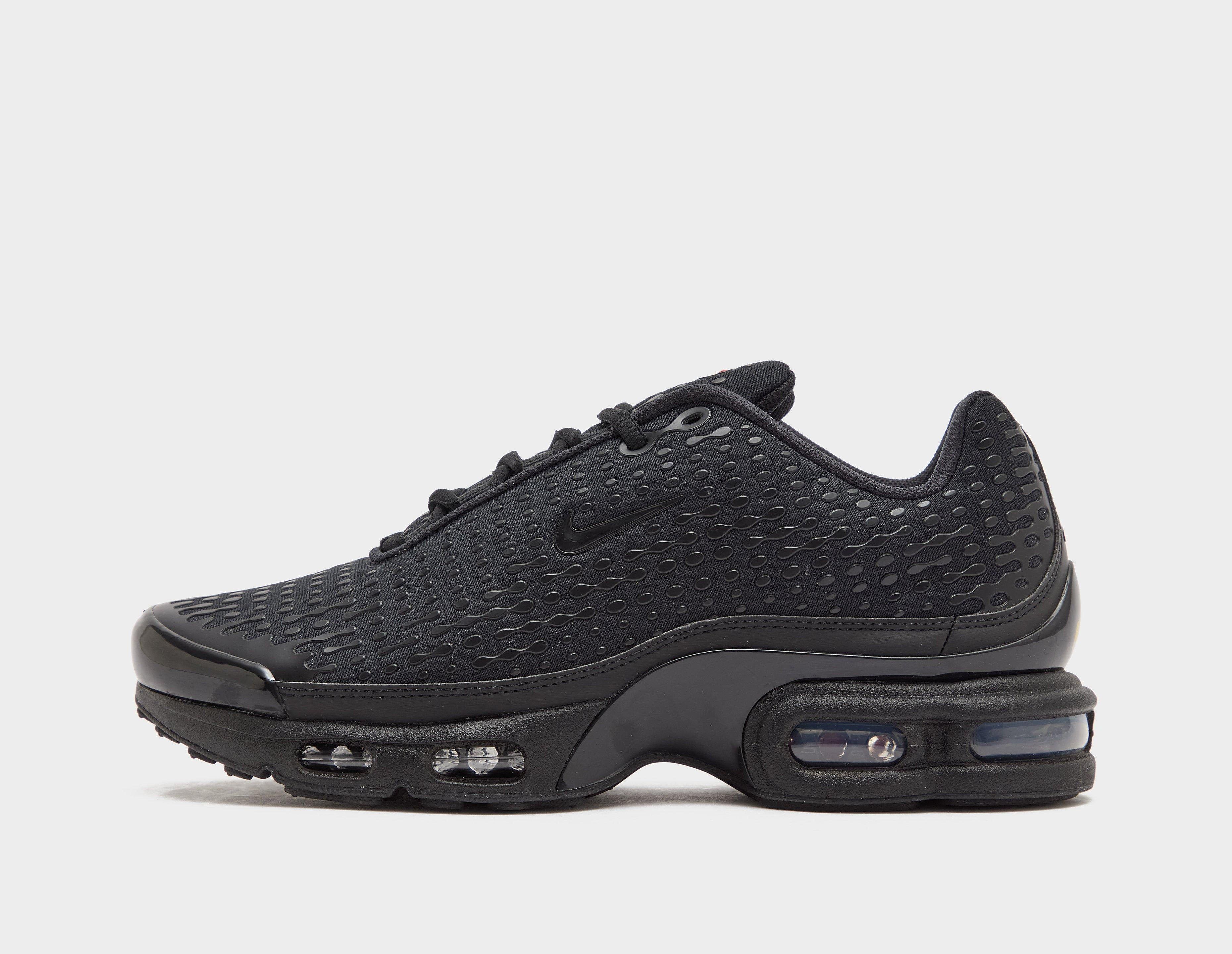 Nike Black Air Max Plus 7